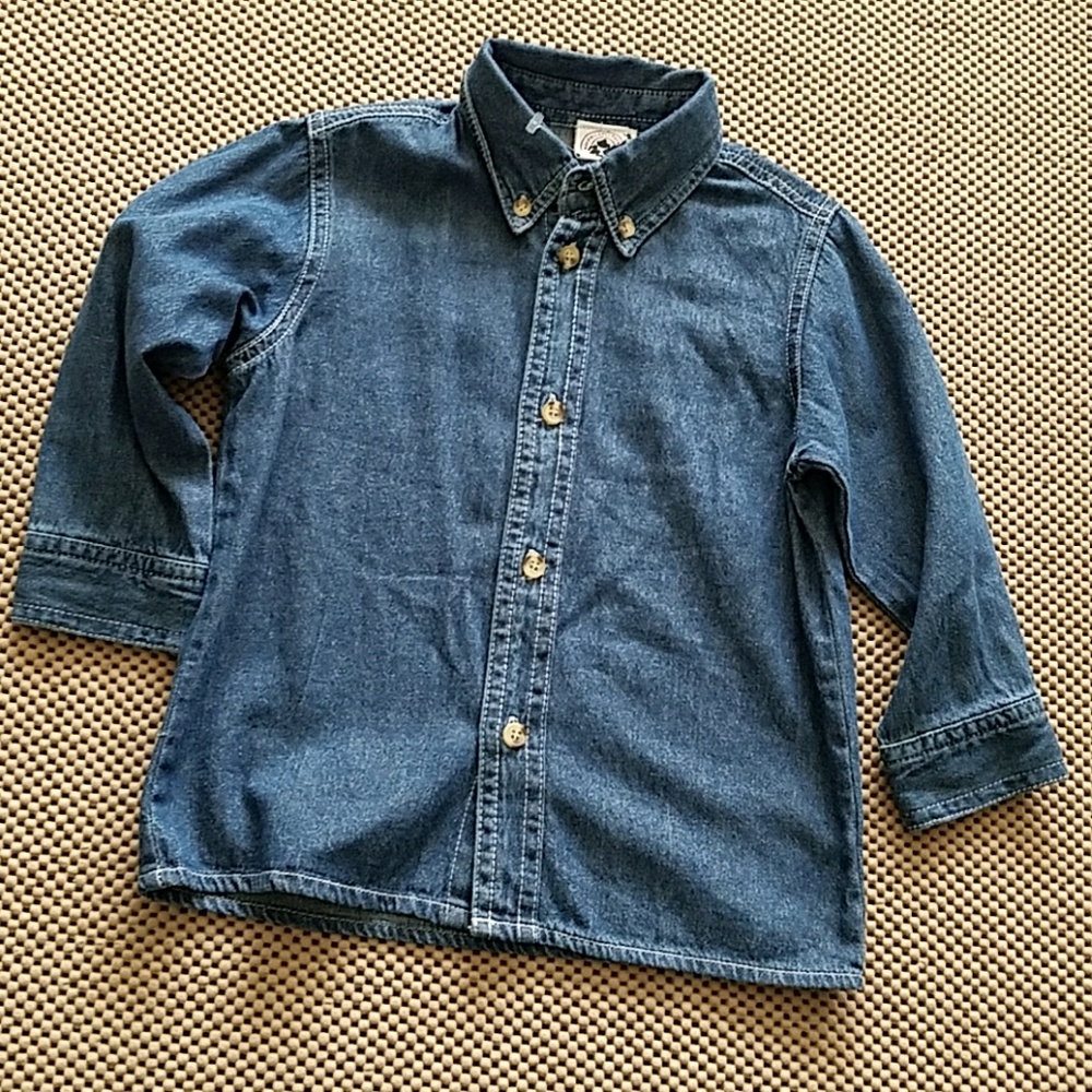 Boy's clothes